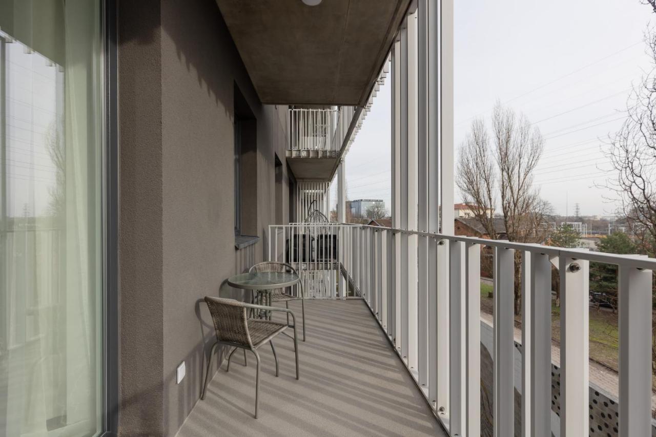 Stacja Wola Apartments With Parking By Noclegi Renters Warschau Exterior foto