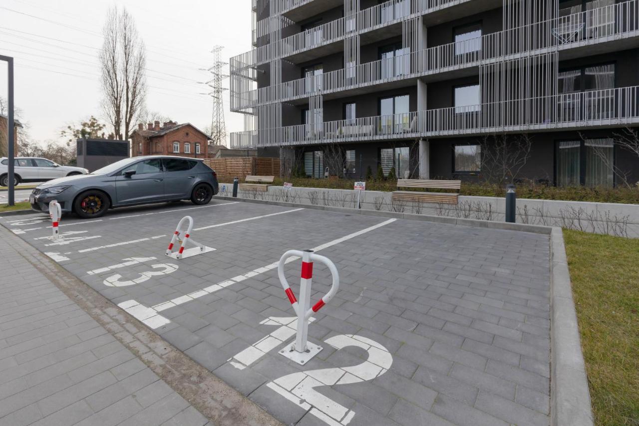 Stacja Wola Apartments With Parking By Noclegi Renters Warschau Exterior foto