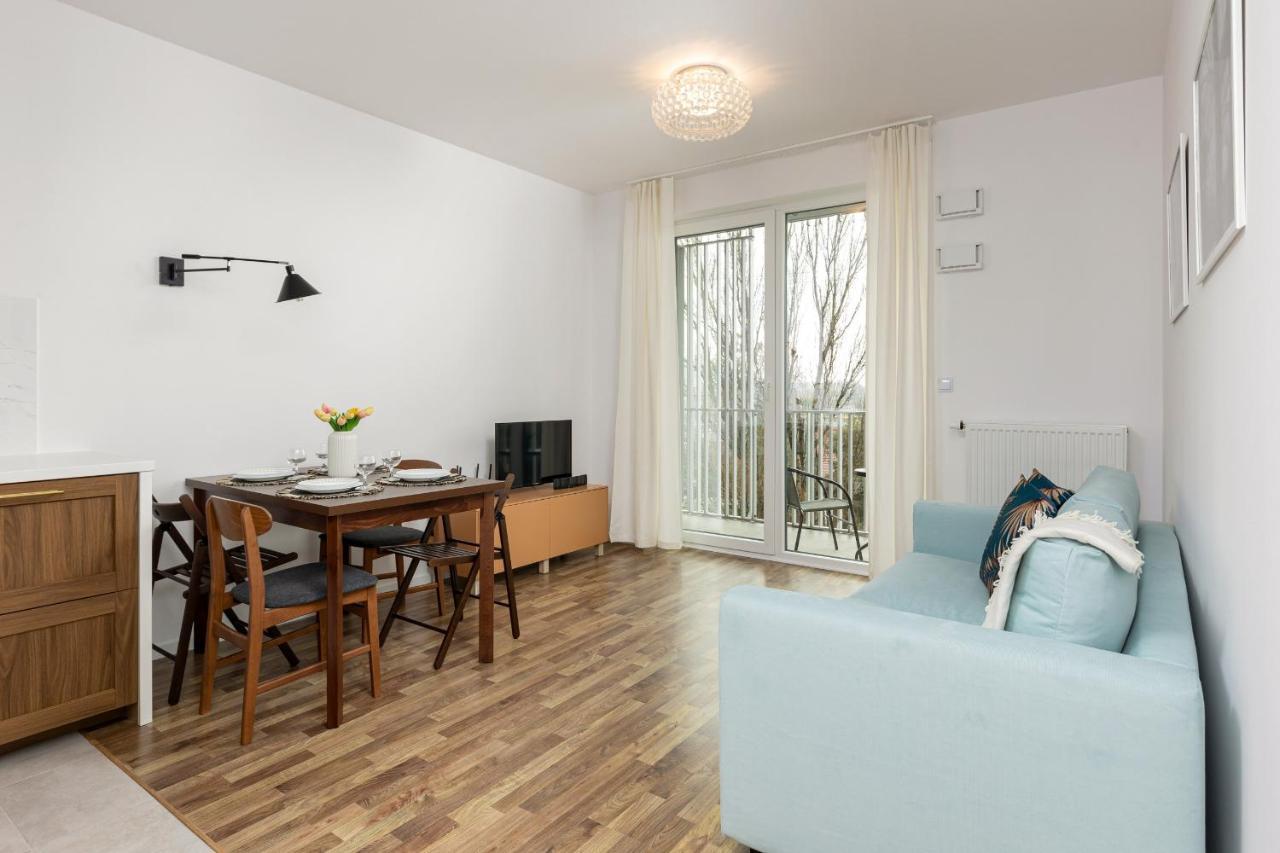 Stacja Wola Apartments With Parking By Noclegi Renters Warschau Exterior foto